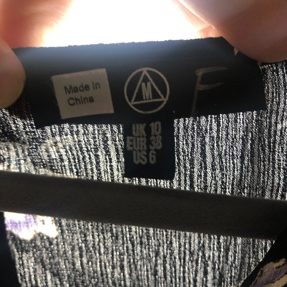 MISSGUIDED Black Button Tie Back Tea Dress 6 - Picture 6 of 6